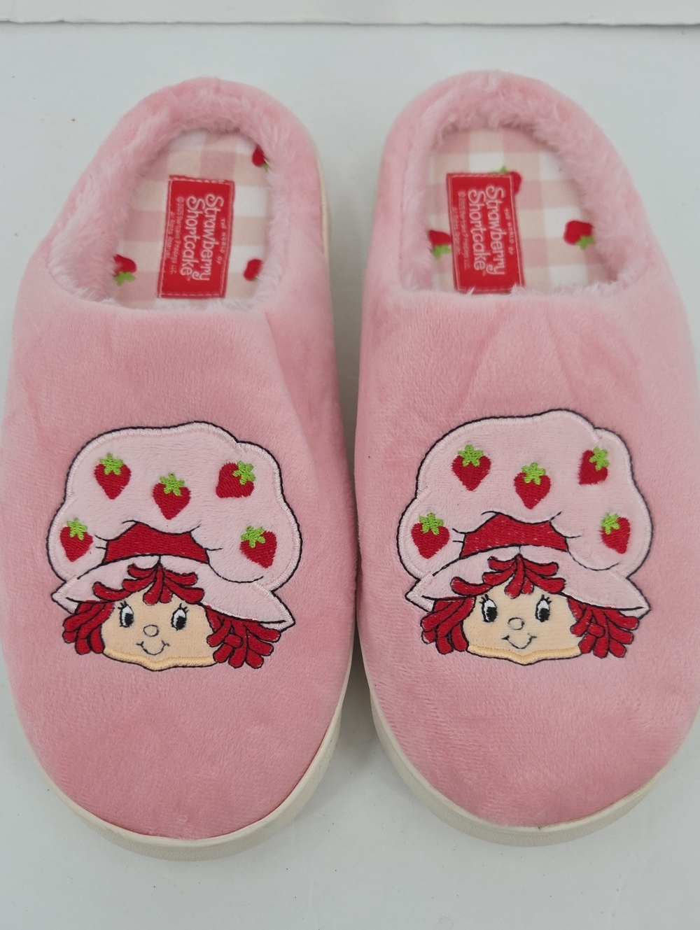 Strawberry Shortcake Pink Plush Women's Slip-On Slippers